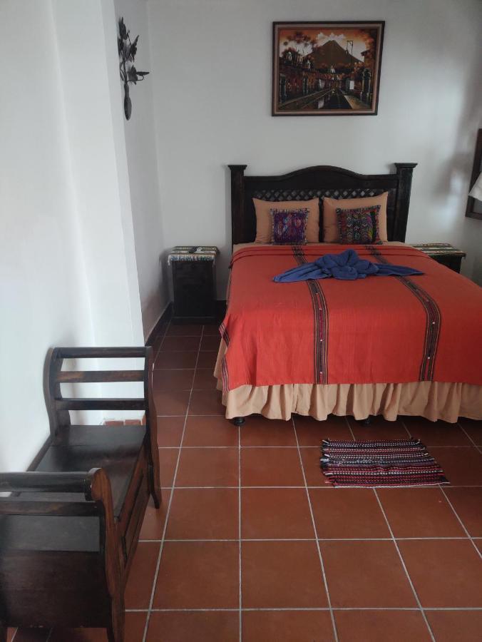 Francisco'S Rest House Hotel Antigua Eksteriør bilde