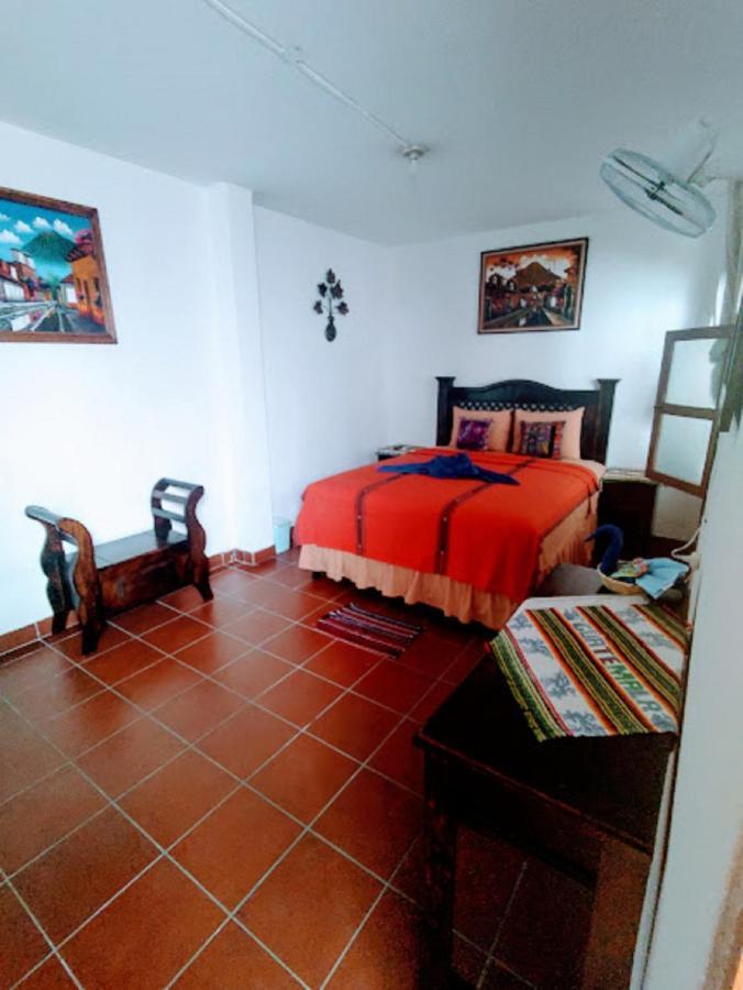 Francisco'S Rest House Hotel Antigua Eksteriør bilde