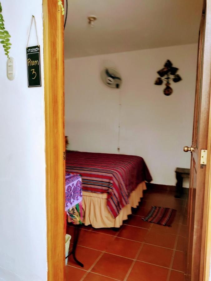 Francisco'S Rest House Hotel Antigua Eksteriør bilde